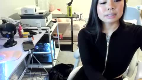 DOLLLFACE online show from March 9, 2:05 am