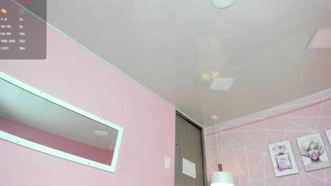 Snapshot of dolly_zoe chatting on January 29, 10:53 pm Call me Zoe online show from January 29, 10:53 pm