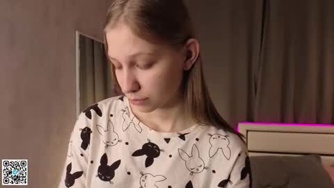 Emilia online show from September 16, 6:33 pm