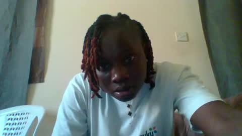 dollyvee online show from November 5, 8:05 am