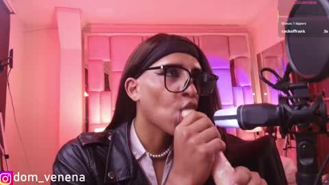 dom_veneno online show from February 13, 7:39 pm