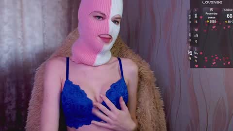 domiiniicana online show from January 29, 11:30 am