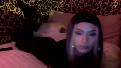 Snapshot of dominabrat chatting on October 13, 6:37 am Marissa Rae online show from October 13, 6:37 am