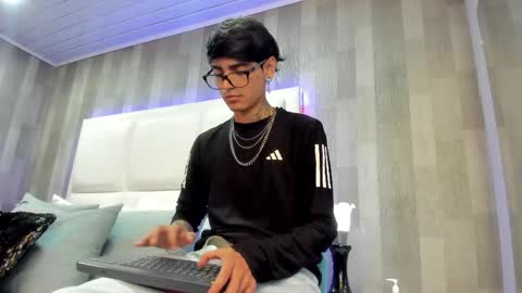 Dominic foox online show from February 13, 2:42 pm