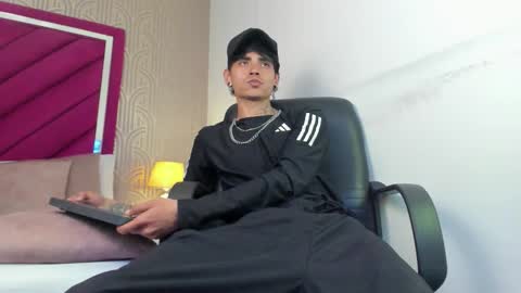 Dominic foox online show from February 28, 11:09 pm