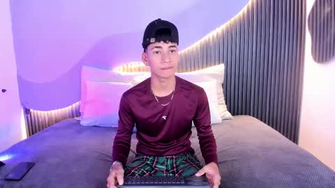 Dominic online show from November 10, 1:08 am