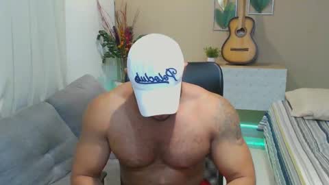 dominic_hulk1 online show from October 1, 4:11 am