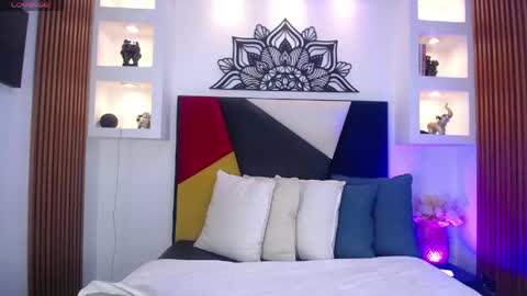 Dominik online show from April 28, 8:35 pm