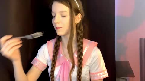 Kira online show from March 10, 7:51 pm