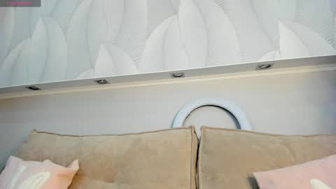 Donna On GMT2 Mon-Fri 3-9 AM online show from April 5, 12:51 am