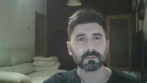 donnie_darkos83 online show from May 14, 9:46 pm