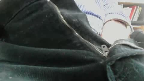 dontaskagain008 online show from April 17, 10:28 am