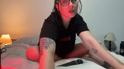 Iara online show from June 12, 12:20 am