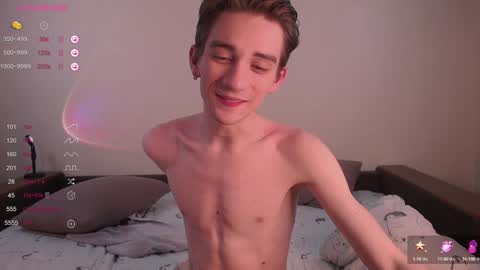 Snapshot of dontknowloool chatting on December 25, 10:48 pm EliotKenny online show from December 25, 10:48 pm