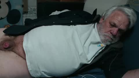 Snapshot of doouugcumming chatting on December 9, 4:37 pm cummingdoouug online show from December 9, 4:37 pm