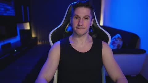 Dorian Reyes online show from April 27, 12:19 am