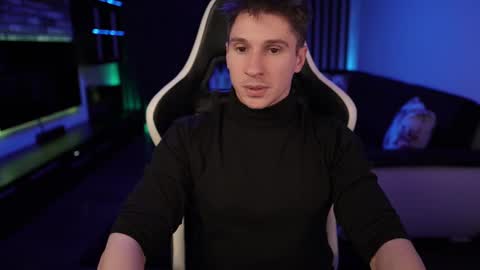 Dorian Reyes online show from March 3, 1:10 am