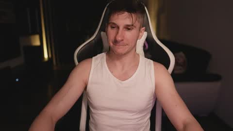 Dorian Reyes online show from June 8, 11:49 pm