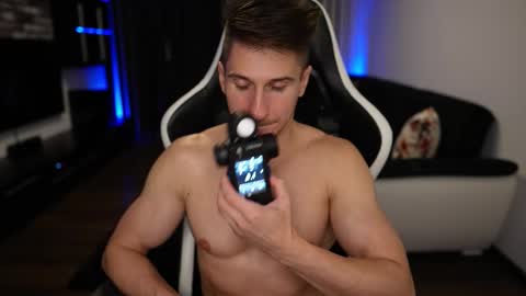 Dorian Reyes online show from September 23, 11:11 pm