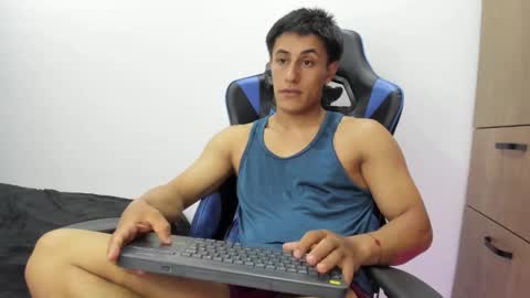 dorman_boy online show from November 6, 6:16 am