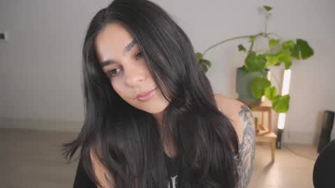 Sara online show from June 5, 12:17 am