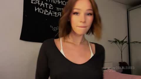 MOLLYYYY dont forget to give me a thumb up online show from April 17, 2:36 am