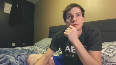 Snapshot of downforthemoney chatting on December 13, 2:43 am downforthemoney online show from December 13, 2:43 am