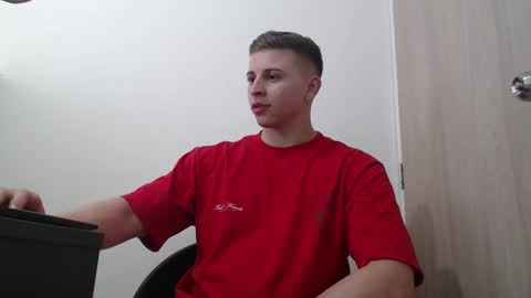 draco_boy2000 online show from October 20, 9:31 pm