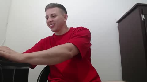 draco_boy2000 online show from October 8, 10:59 pm