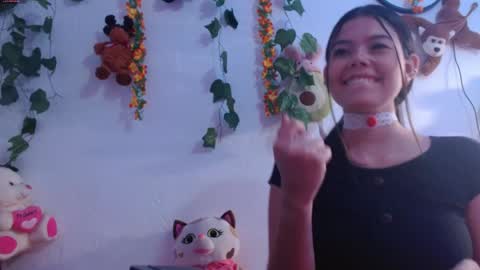 Laura online show from May 3, 1:55 am