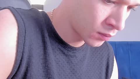 Snapshot of drake_carter1 chatting on January 14, 12:33 am drake_carter1 online show from January 14, 12:33 am