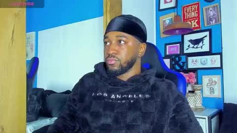 ---Drake--- online show from October 1, 11:58 pm