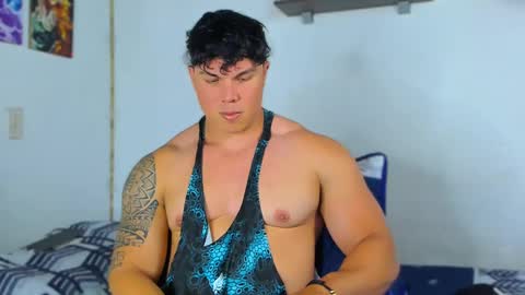 drake_xion1 online show from March 10, 10:34 pm