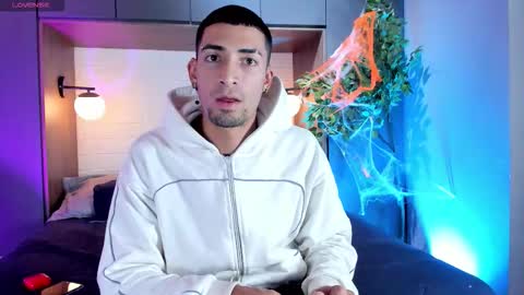 Drake Neuman online show from November 8, 4:04 am