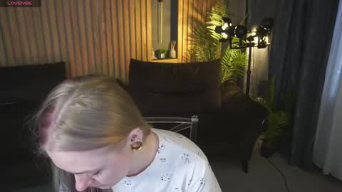 Lina online show from April 14, 6:16 am