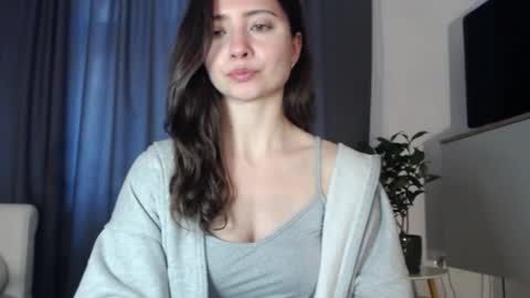 Nicole online show from March 7, 7:52 am