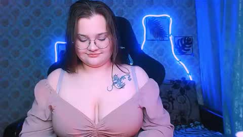 dreamforyoue2 online show from March 7, 7:36 pm