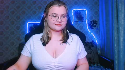 dreamforyoue2 online show from March 29, 7:37 pm