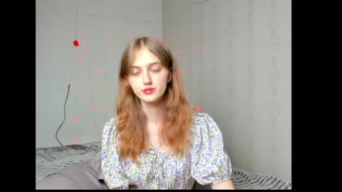 dreamy_pollyyy online show from June 16, 7:29 pm