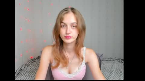dreamy_pollyyy online show from July 23, 9:51 am