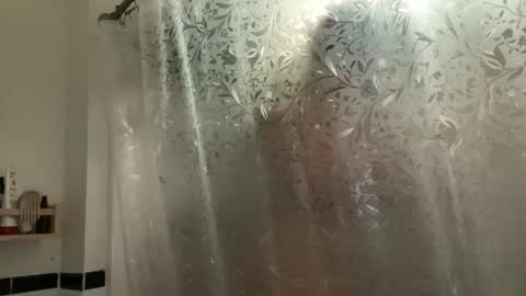 RIRI OR DREAMY online show from March 28, 1:07 am