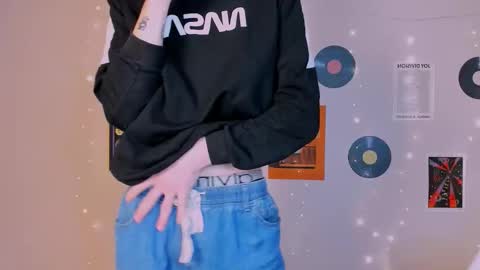 drew_soft_ online show from December 5, 8:06 pm