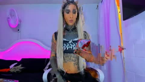 drippyorlove online show from September 9, 9:48 pm