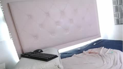 Snapshot of dulce__lovee chatting on October 21, 12:05 am dulce__lovee online show from October 21, 12:05 am