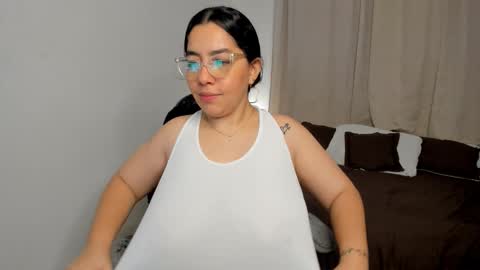 dulce brithany online show from October 23, 1:23 pm