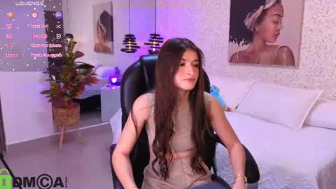 dulce_isabel_ online show from July 20, 3:53 am