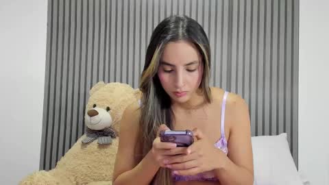 Snapshot of dulce_roberts_ chatting on March 5, 1:50 pm Dulce  online show from March 5, 1:50 pm