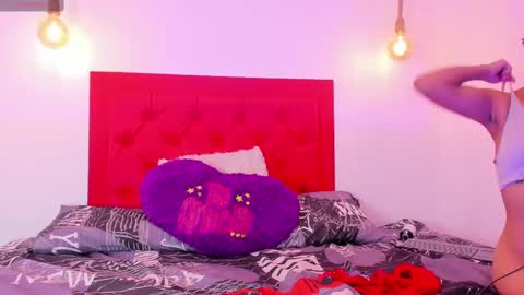 dulce_watson1 online show from December 19, 6:56 pm