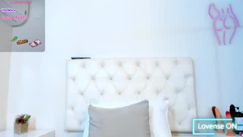 Dulce online show from October 11, 8:01 pm