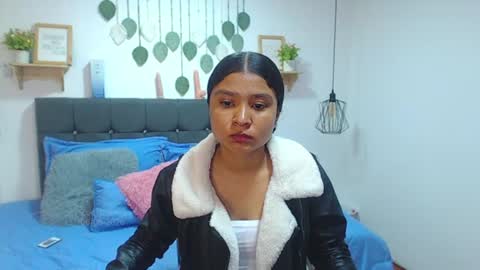 Tell me Mia online show from June 11, 3:21 pm